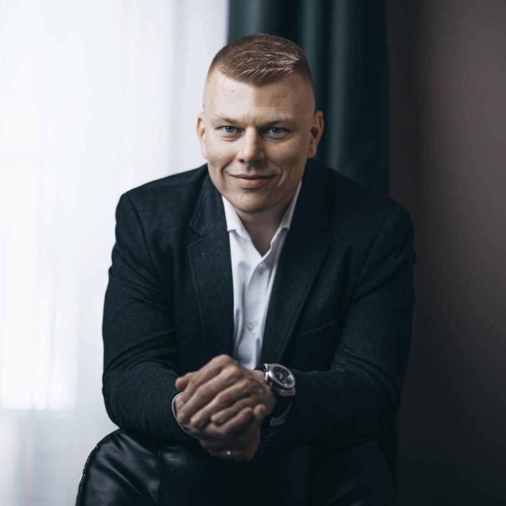 Molnár Viktor, Kalkulus Könyvelőiroda